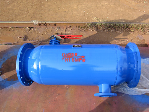 臥式直通除污器DN350實(shí)物正面